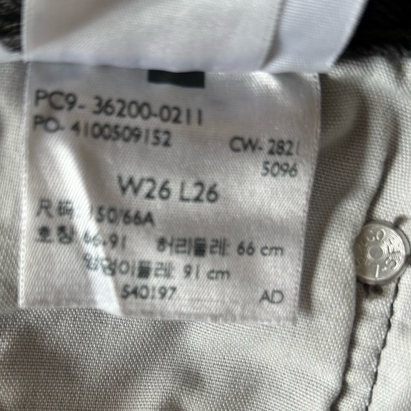 Levi’s 501’s - Cropped - Raw Hem - Faded Black - Size 26 - Picture 5 of 8